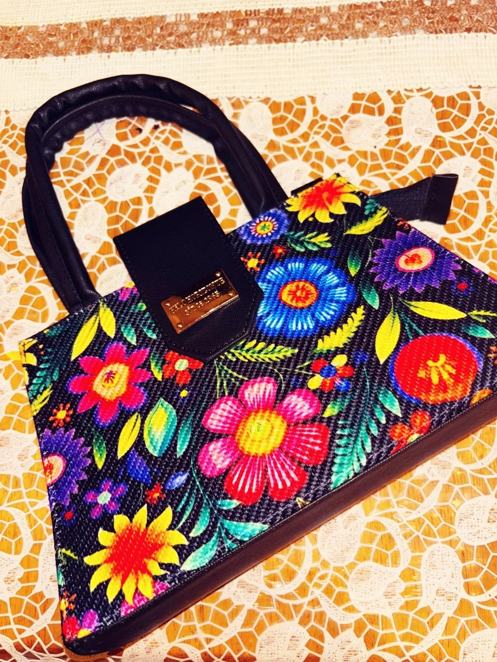 Floral Embroidered bag